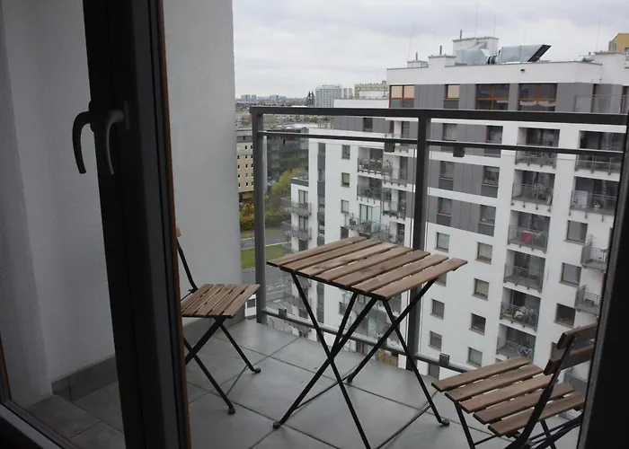 Uroczy Apartament Z Widokiem I Darmowym Parkingiem